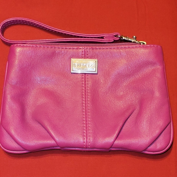 Express wristlet - Picture 1 of 3